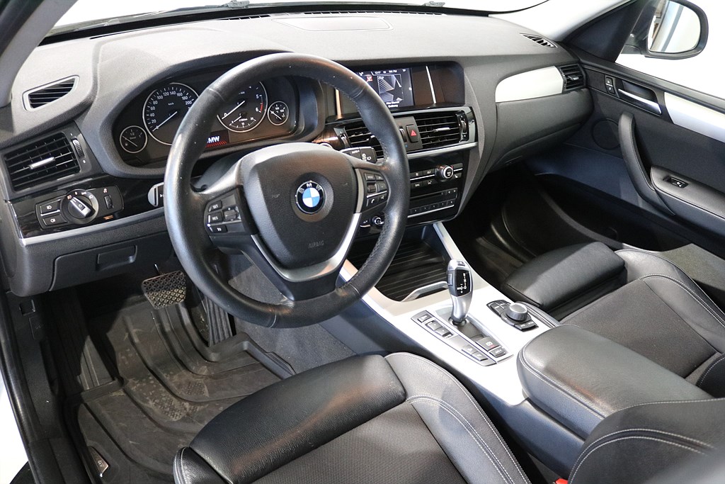 Bild på xDrive20d Light 190hk Steptronic - DRAG, P-SENSORER