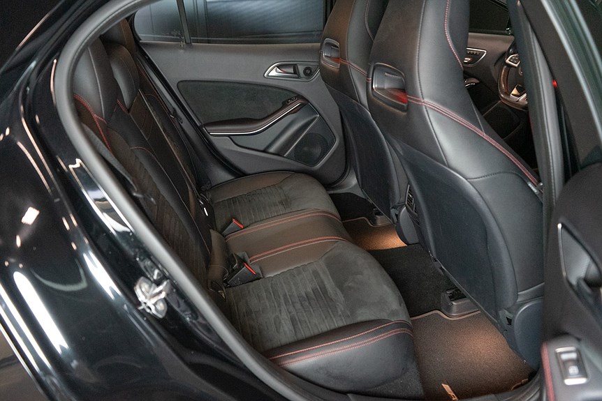 Mercedes-Benz GLA 250 4MATIC AMG 211hk