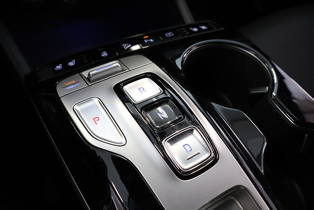 Bild på Advanced hybrid 230hk Aut AWD - DRAG, B-KAMERA, 1 ÄGARE