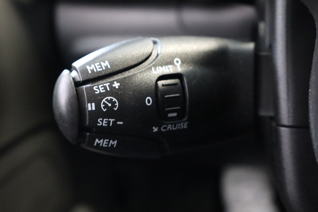 Bild på Shine 1.2 VTi 83hk - B-KAMERA, CARPLAY