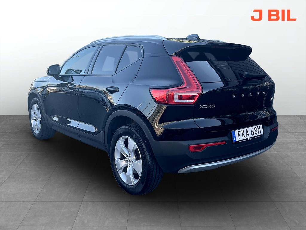 Bild på Momentum B4 197hk Aut - B-KAMERA, CARPLAY