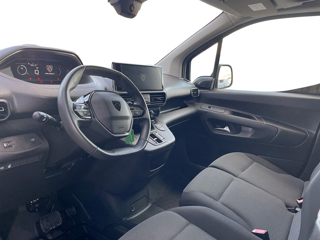 Bild på 1.5 BlueHDi 130hk Aut L2 - DRAG, B-KAMERA