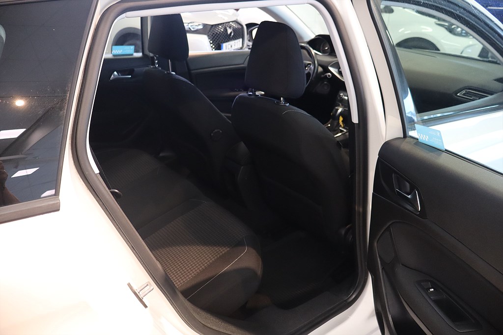 Bild på SW Active 1.2 PT 130hk Aut - CARPLAY,FARTHÅLLARE