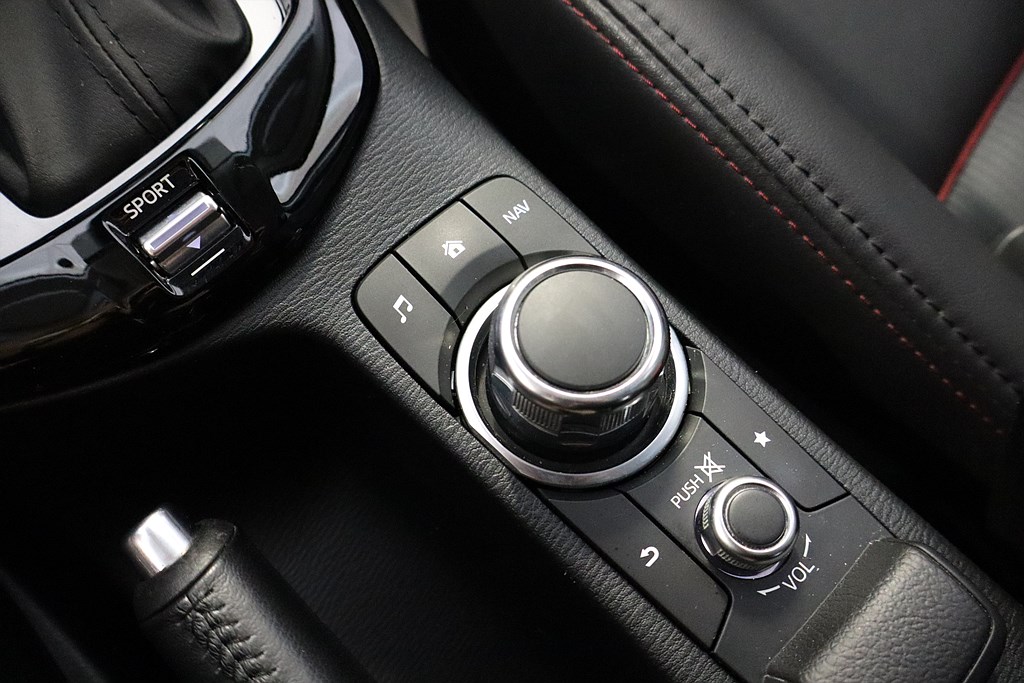 Bild på Optimum 2.0 SKYACTIV-G 120hk Aut - BOSE, B-KAMERA, NAV