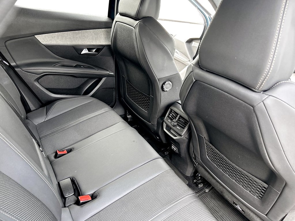 Bild på GT 1.2 PT 130hk Aut - B-KAMERA, CARPLAY