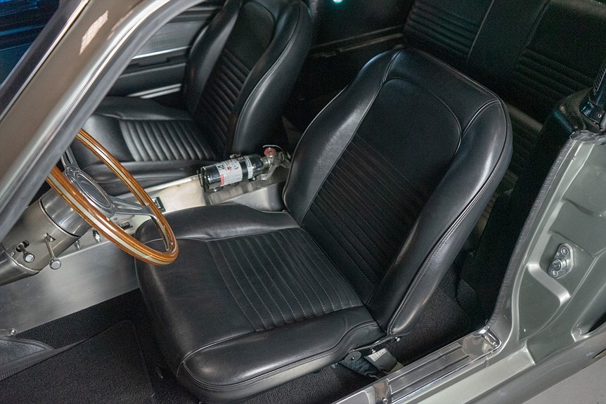 Ford Mustang Fastback ELEANOR TRIBUTE 495hk