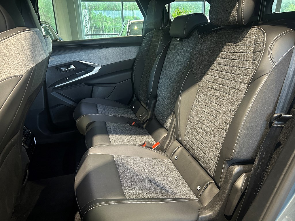 Bild på Allure Hybrid 145hk Aut - 7-SITS, B-KAMERA, CARPLAY