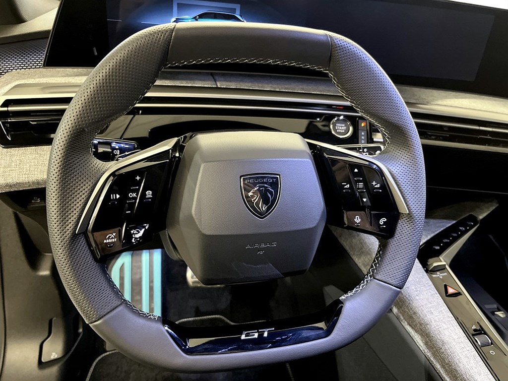 Bild på GT Hybrid 145hk Aut - NYA VINTERHJUL INGÅR!