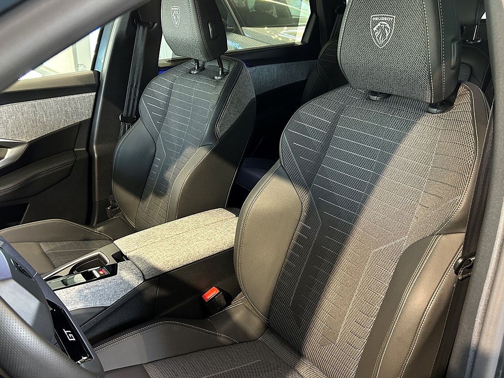 Bild på GT Hybrid 145hk Aut - B-KAMERA,CARPLAY,NAV