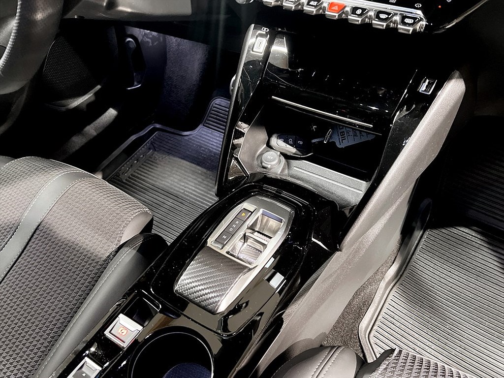 Bild på GT 1.2 PT 130hk Aut - B-KAMERA,NAV,CARPLAY