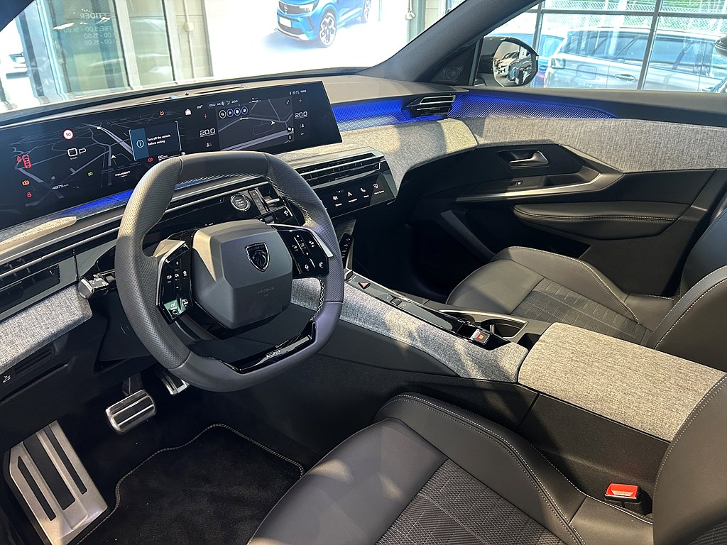 Bild på GT Hybrid 145hk Aut - B-KAMERA,CARPLAY,NAVI