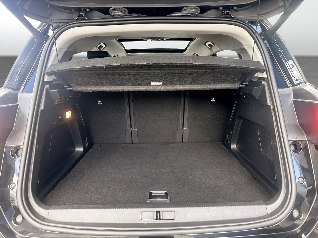 Bild på Shine Exclusive PHEV 225hk Aut - PANORAMA, DRAG