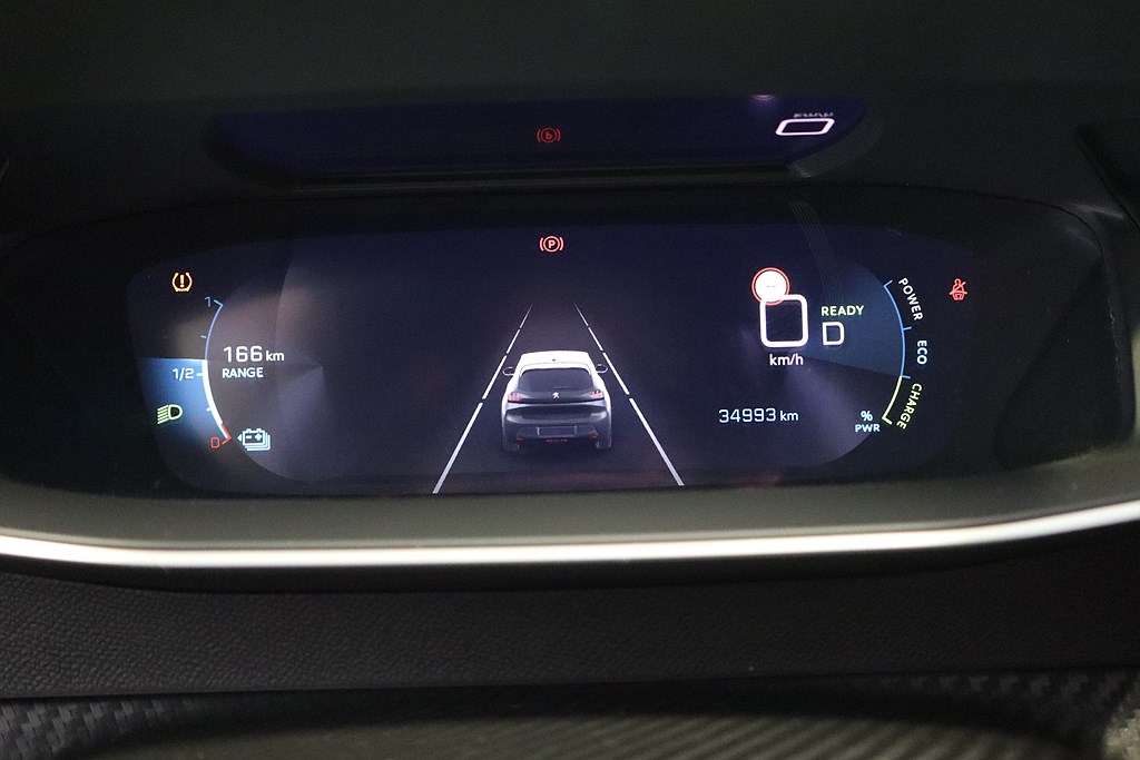 Bild på Allure Pack 50kWh 136hk ut - B-KAMERA, CARPLAY