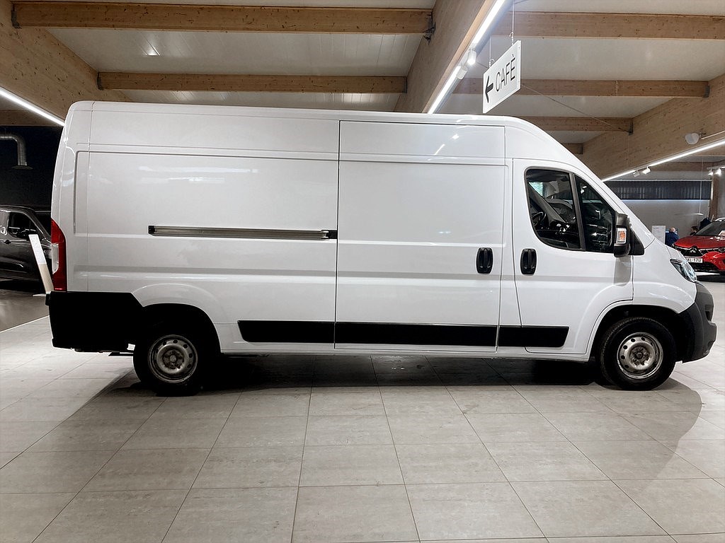 Bild på PRO+ 2.2 BHDi 140hk L3H2 - B-KAMERA, DRAG