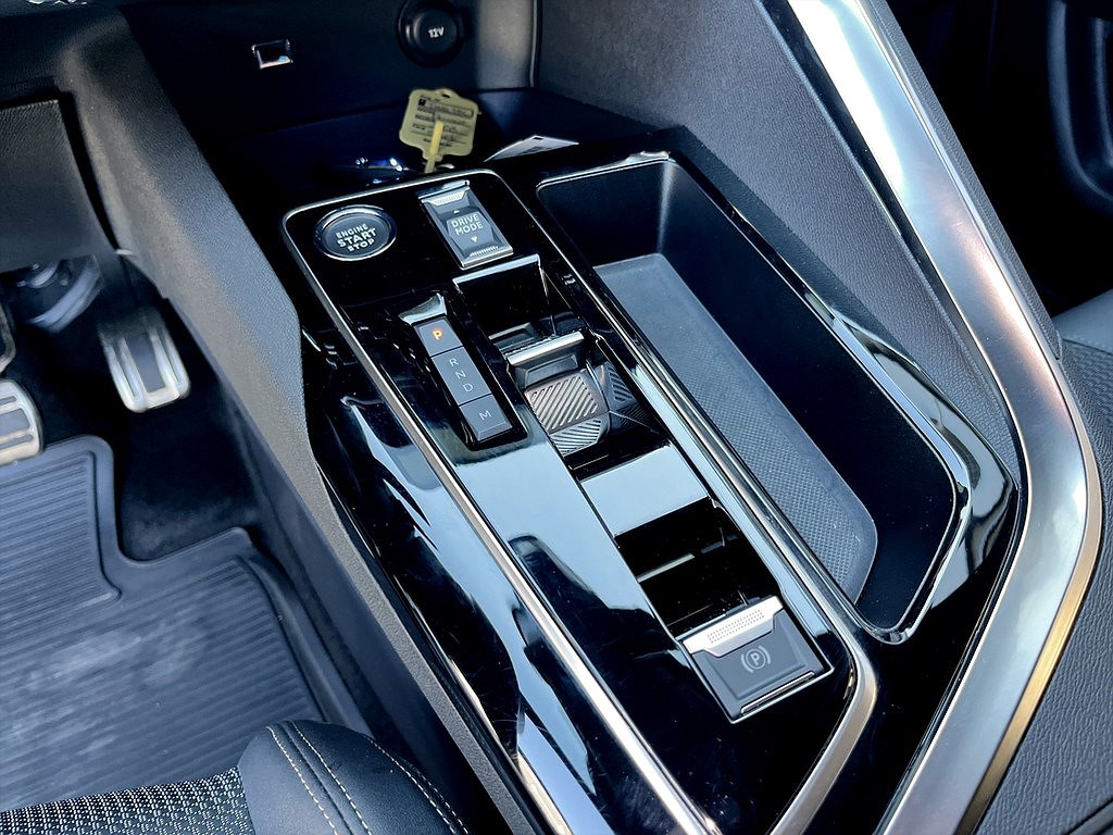 Bild på GT 1.2 PT 130hk Aut - B-KAMERA, CARPLAY