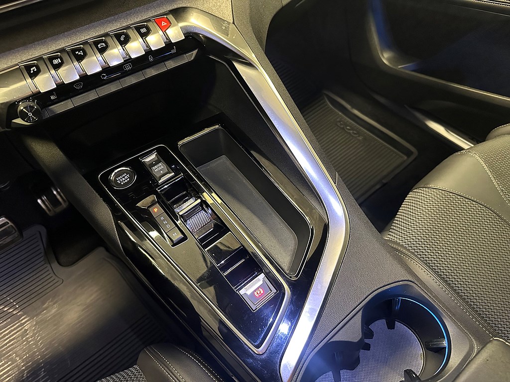 Bild på GT 1.2 PT 130hk Aut - B-KAMERA,CARPLAY,NAVI