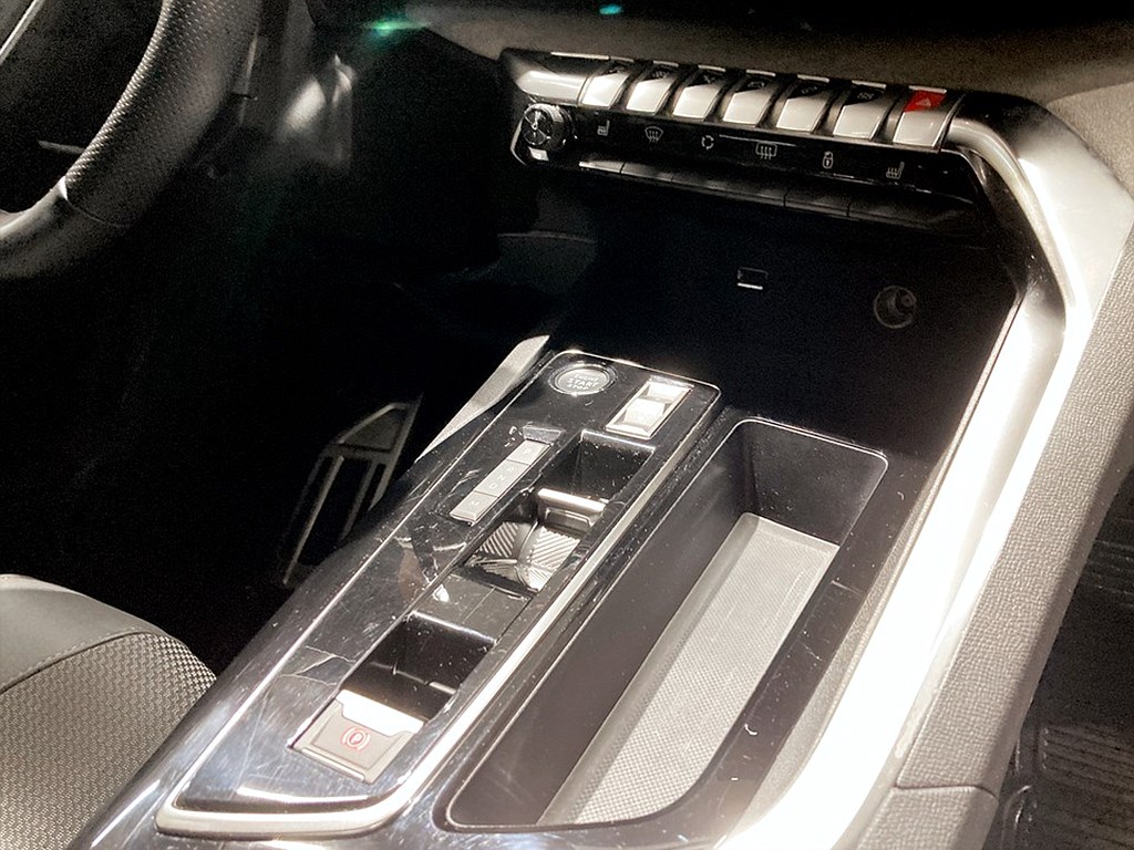 Bild på GT 1.2 PT 130hk Aut - B-KAMERA, CARPLAY