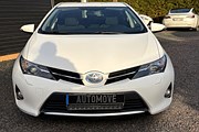 Toyota Auris Hybrid e-CVT, 136hk