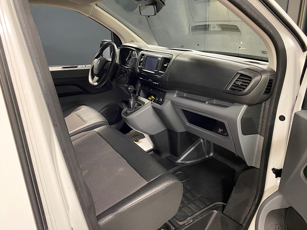 Bild på PRO Business 2.0 BHDi 122hk - MOTORVÄRMARE