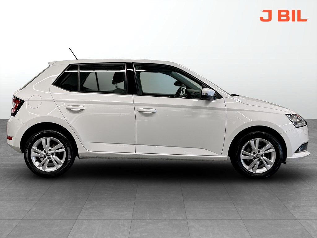 Bild på Style 1.0 TSI 95hk - CARPLAY, P-SENSORER BAK