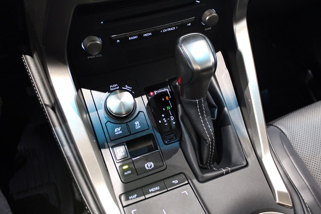 Bild på Executive 300h 2.5 E-CVT 197hk Aut AWD - M-BAKLUCKA,NAVI,B-KAMERA