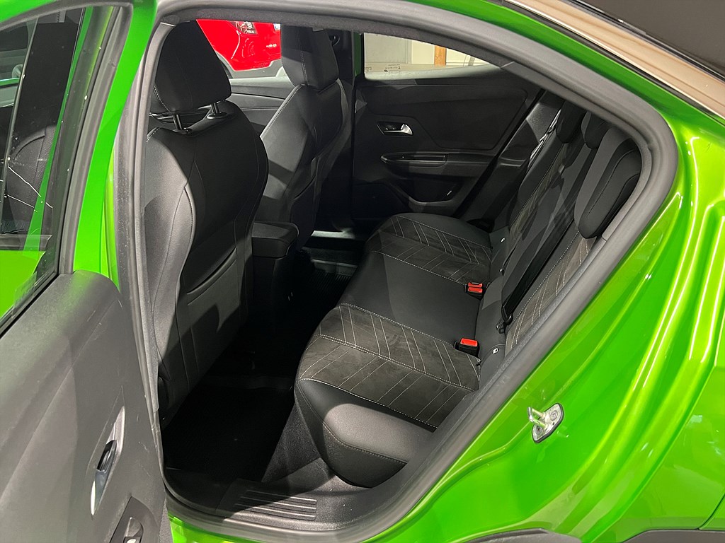 Bild på Ultimate 1.2 PT 130hk Aut - BACKKAMERA, CARPLAY