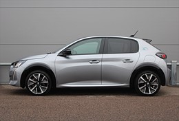 Peugeot e-208 GT line / Navigation / Kamera /