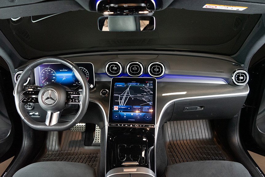 Mercedes-Benz C 300 e AMG Premium 313hk