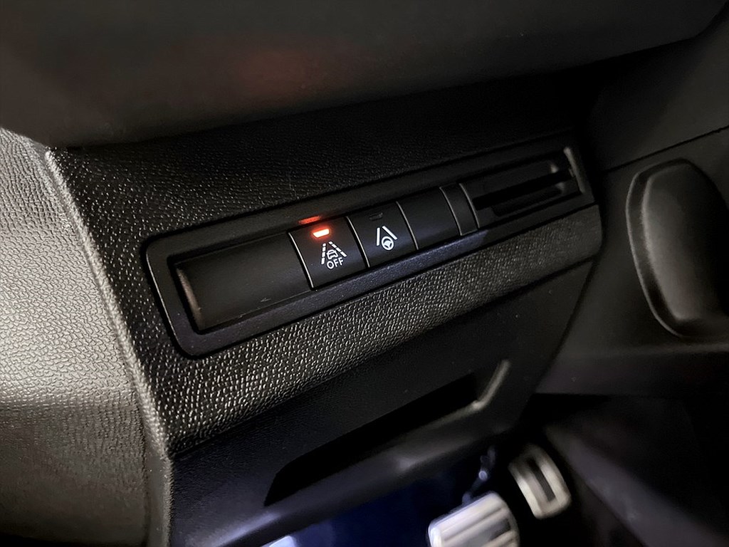 Bild på GT 1.2 PT 130hk Aut - B-KAMERA, CARPLAY