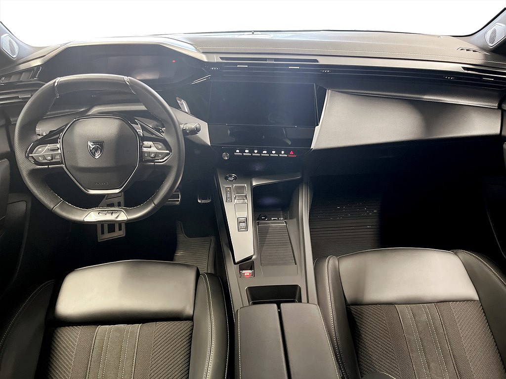 Bild på GT 1.2 PT 130hk Aut - 360-KAMERA, CARPLAY