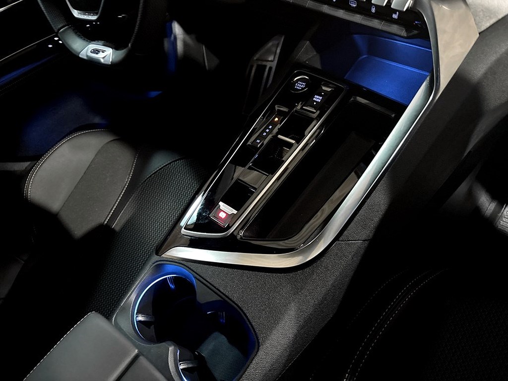 Bild på GT Black Pack 1.2 PT 130hk Aut - B-KAMERA, EN ÄGARE