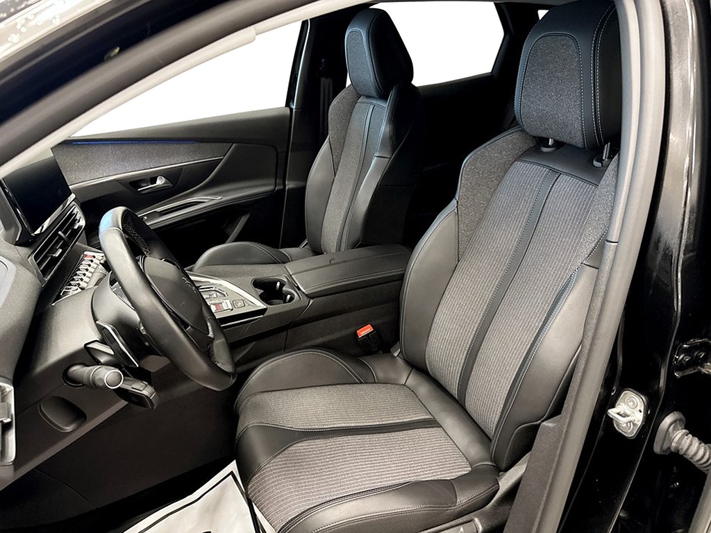 Bild på Allure Hybrid4 300hk Aut AWD - B-KAMERA, NYSERVAD