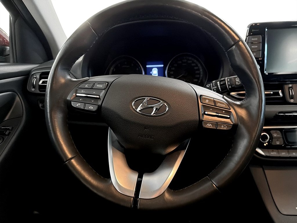 Bild på Essential 1.0 T-GDI 120hk Aut - B-KAMERA, CARPLAY