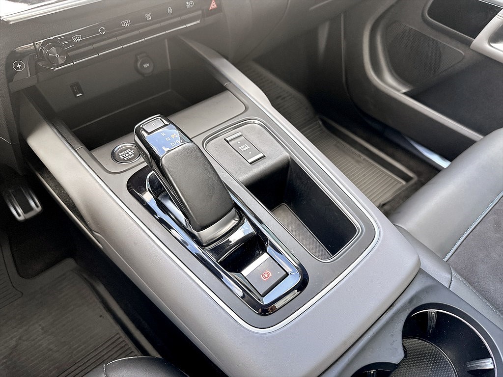 Bild på Shine Exclusive PHEV 225hk Aut - PANORAMA, DRAG