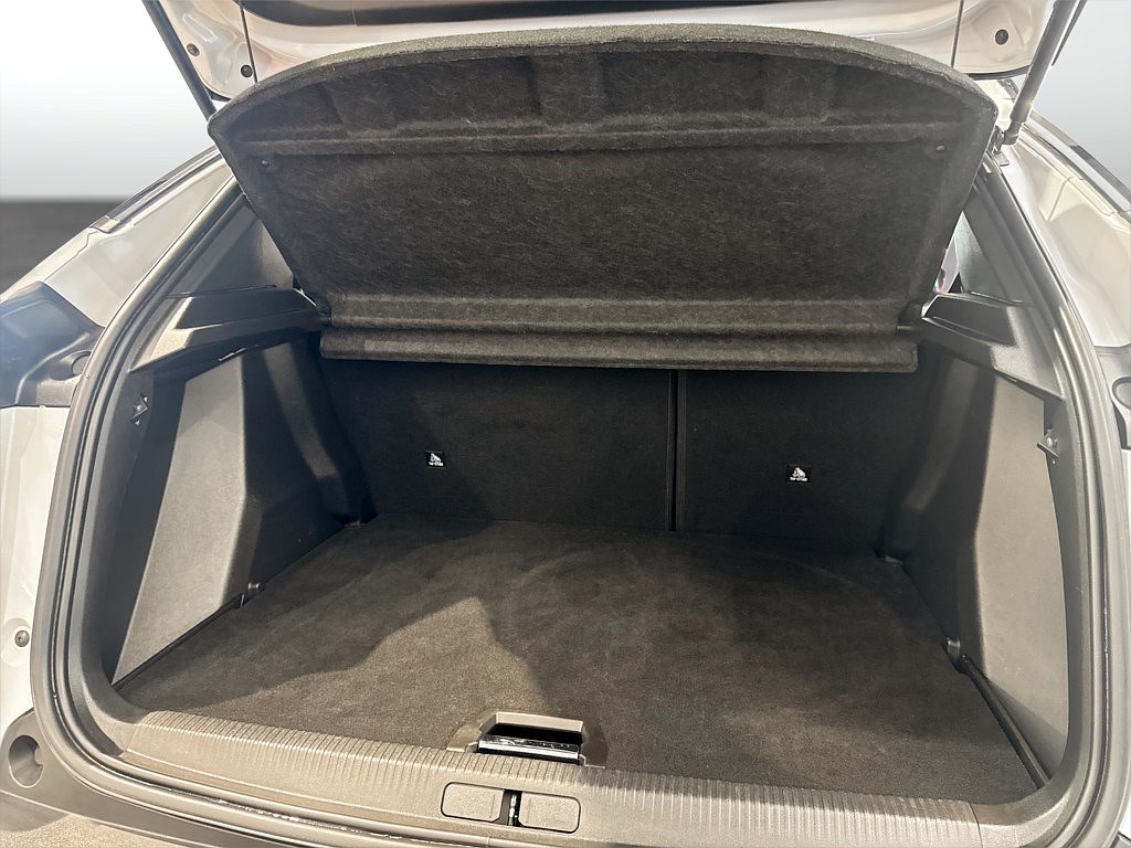 Bild på GT 1.2 PT 130hk Aut - B-KAMERA, CARPLAY