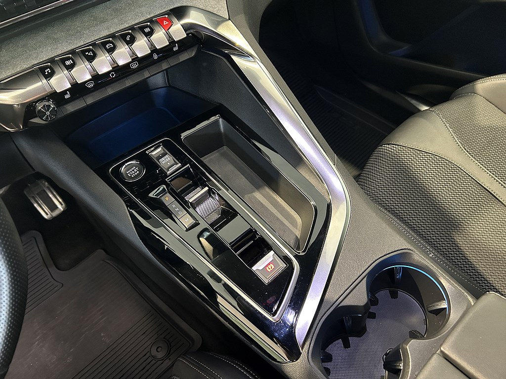 Bild på GT 1.2 PT 130hk Aut - B-KAMERA, CARPLAY