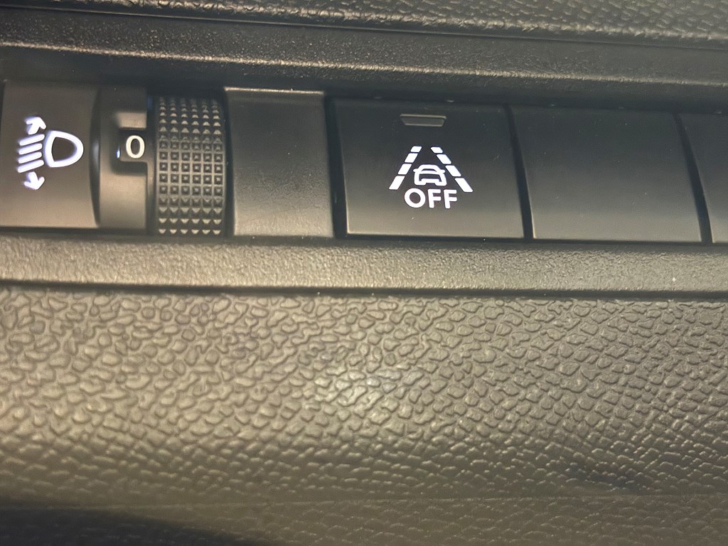 Bild på Allure Hybrid4 300hk Aut AWD - B-KAMERA, NAVI