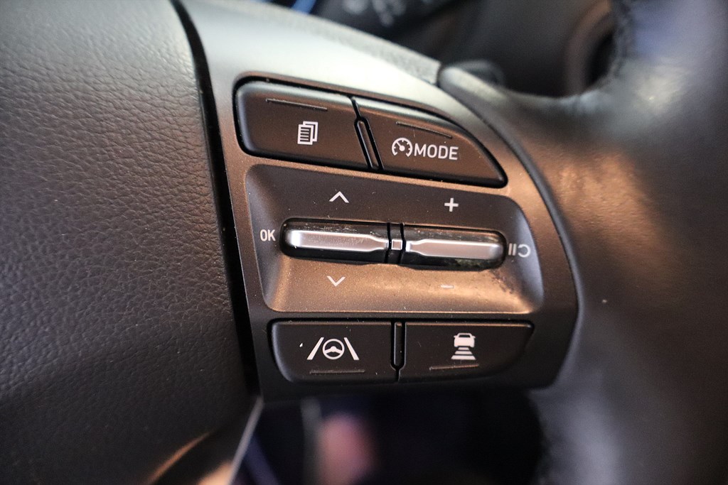 Bild på Essential 39.2kWh 136hk Aut - B-KAMERA, CARPLAY