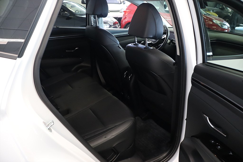 Bild på Advanced hybrid 230hk Aut AWD - DRAG, B-KAMERA, 1 ÄGARE