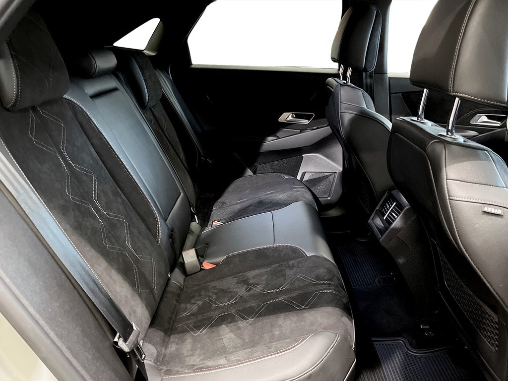 Bild på E-Tense Performance Line+ 300hk Aut AWD - 360-KAMERA, CARPLAY, M-VÄRM
