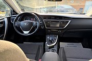 Toyota Auris Hybrid e-CVT, 136hk