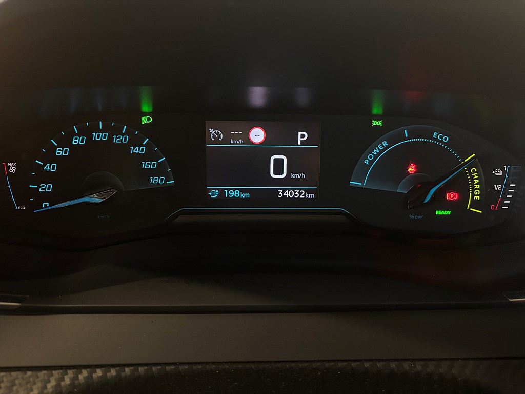Bild på Active Pack 50kWh 136hk Aut - CARPLAY, BACKSENSORER