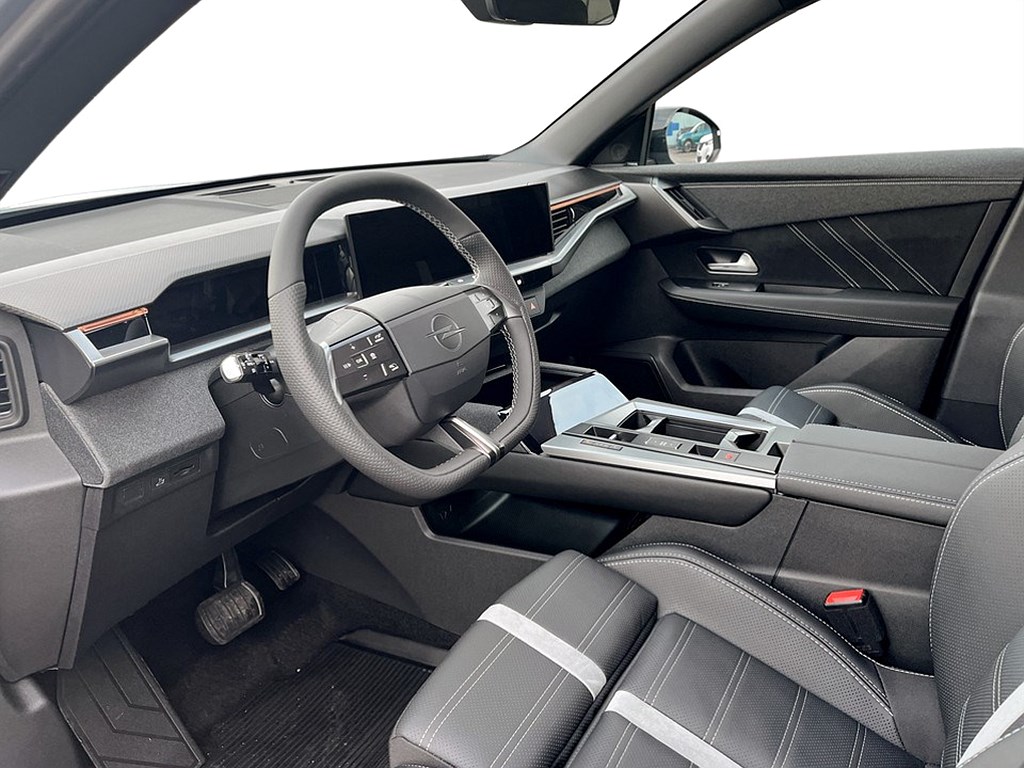 Bild på GS Hybrid 136hk - DEMO