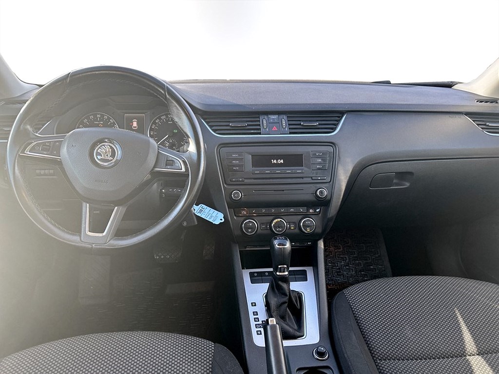 Bild på Kombi Ambition 1.6 TDI 105hk Aut - NYSERVAD, DRAG