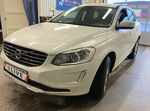 Volvo / XC60 2.4 D4 Momentum AWD