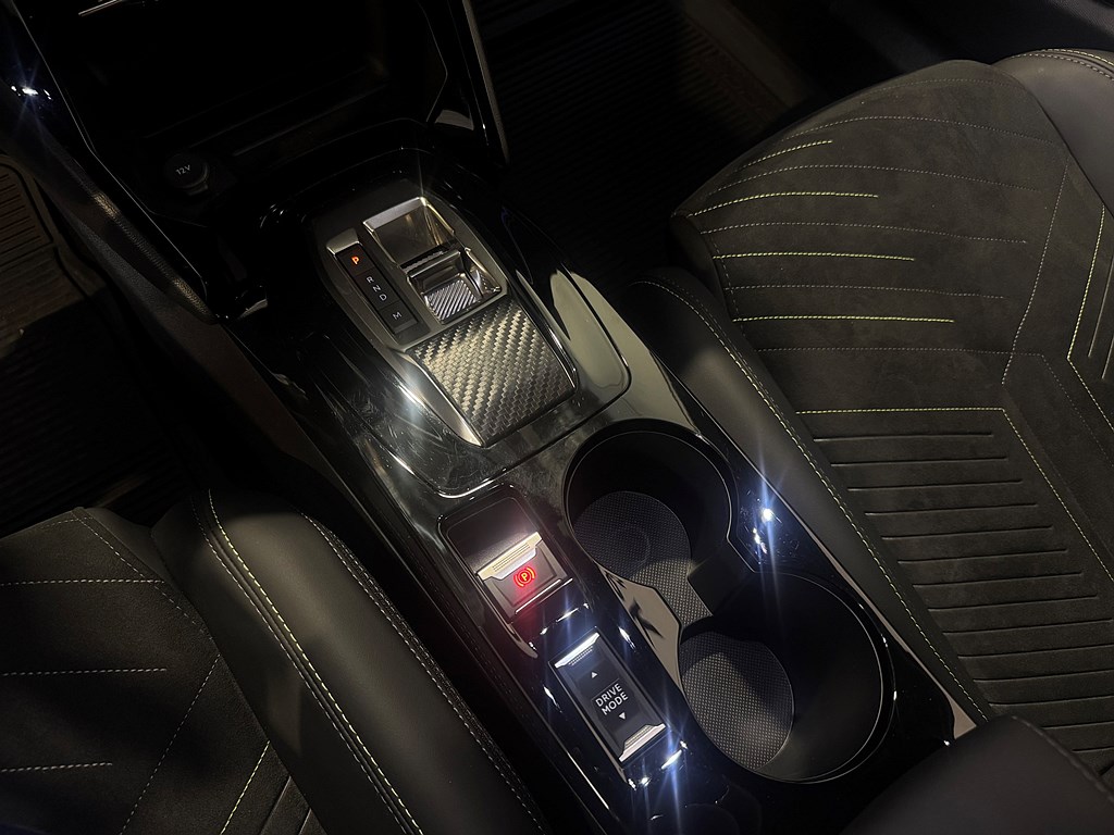 Bild på GT 1.2 PT 130hk Aut - B-KAMERA, CARPLAY