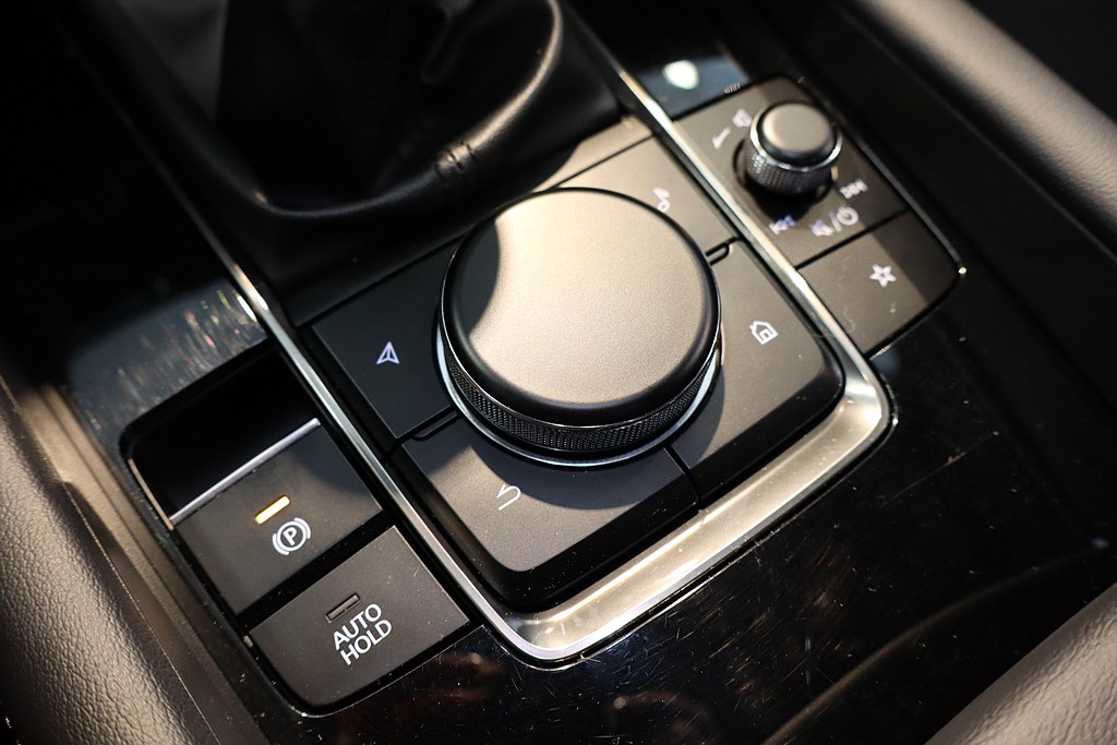 Bild på Hatchback Sky 2.0 SKYACTIV-G M Hybrid 150hk - B-KAMERA