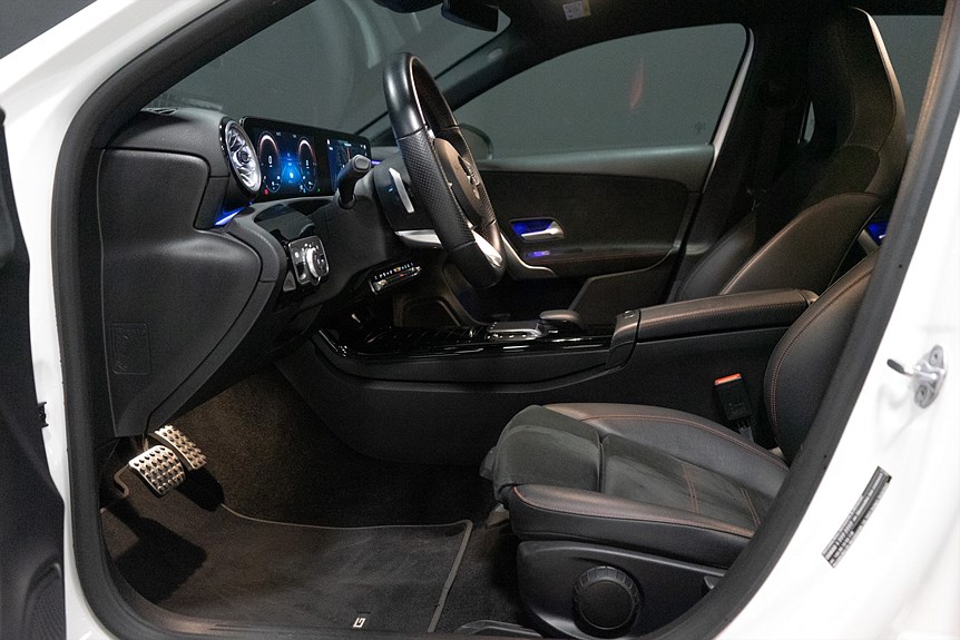 Mercedes-Benz A 250 e AMG Version Advanced 218hk