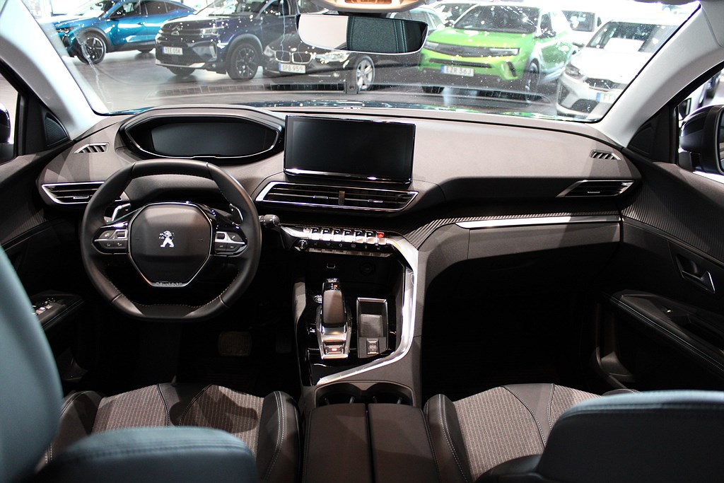 Bild på Active Hybrid 224hk Aut - B-KAMERA, NAV, CARPLAY