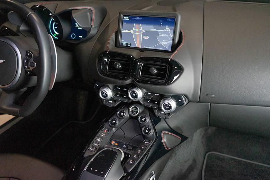 Aston Martin Vantage Coupé 4.0 V8 510hk